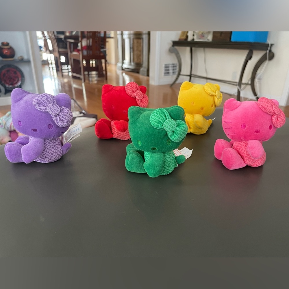 💜❤️💚💛🩷 Set of 5 Hello Kitty Colors by Sanrio 35th Anniversary. Clean/LikeNew